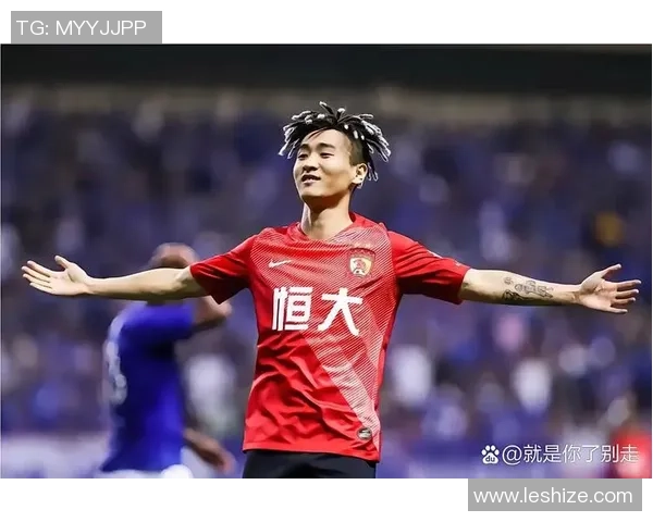 天府机场足球球星闪耀蓉城展现激情绿茵梦想新篇章 天府机场足球球星闪耀蓉城展现激情绿茵梦想新篇章